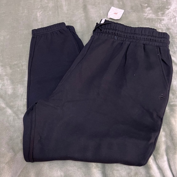 Fabletics Cozy Fleece Go-To Black Sweatpant (NWT) - Picture 1 of 5